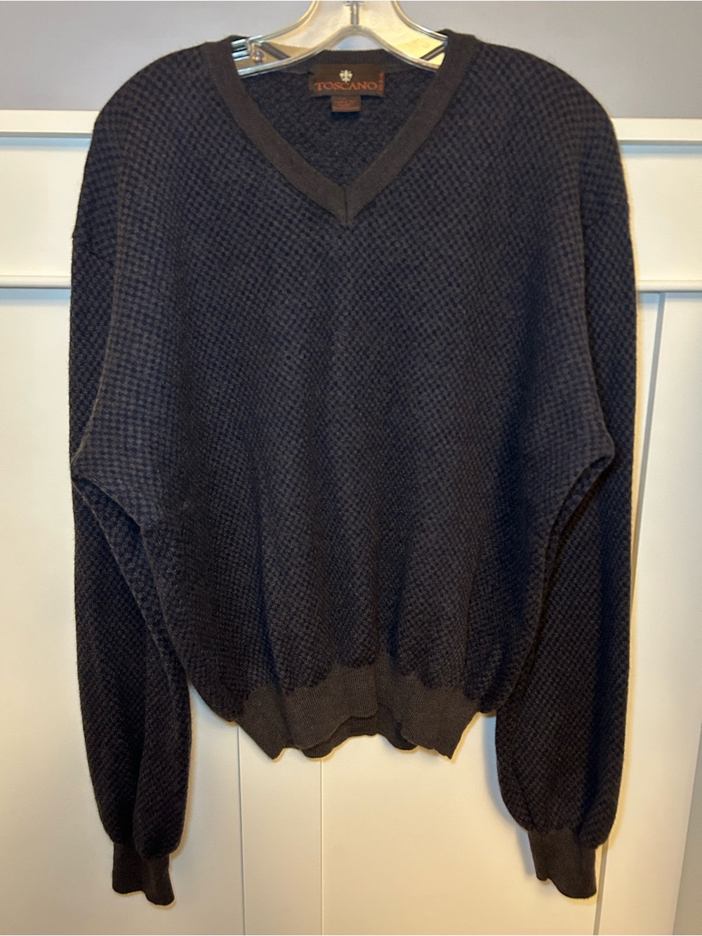 Vintage Toscano 100% merino wool check v-neck sweater